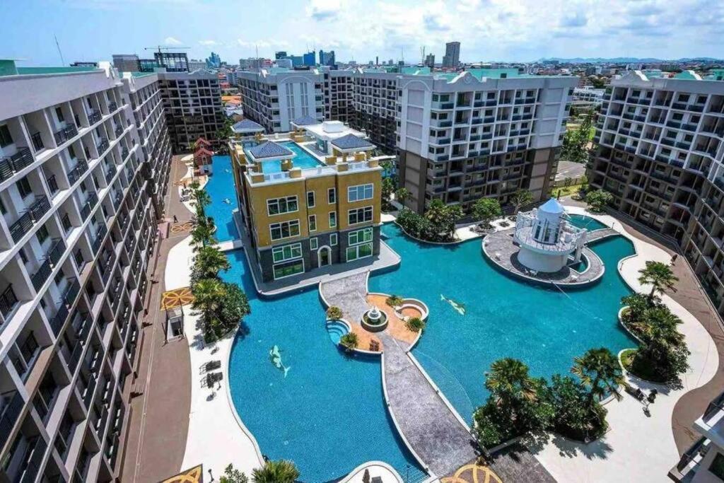Pleasant Pool View Arcadia 1 Bedroom * Pattaya